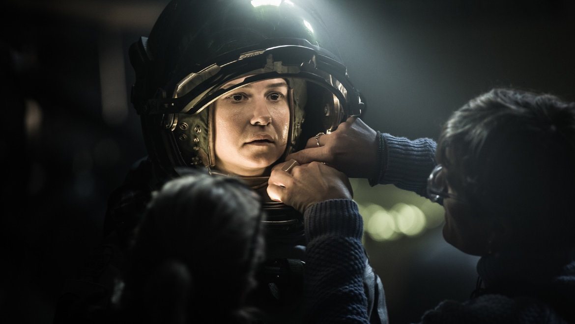 4061 Miniature Mic on Alien Covenant placed by Katherine Waterston